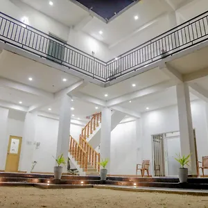 https://araliya-lagoon-park-resort.negombohotels.net